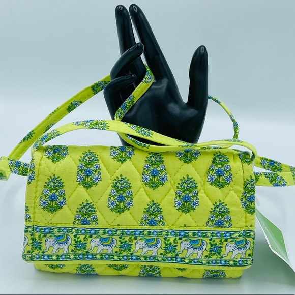 Vera Bradley Handbags - VERA BRADLEY ELEPHANT THEMED WALLET/PURSE IN LIME GREEN